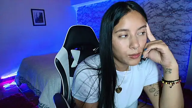 Camila_IRooseのライブXXXチャット