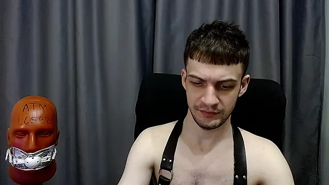 _Damien_thorn_ élő XXX-chatje