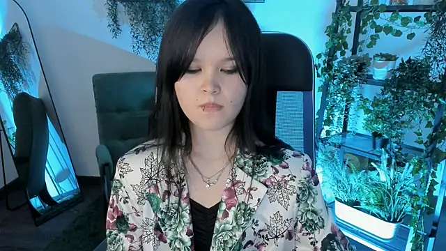 Elainebeness Chat XXX live