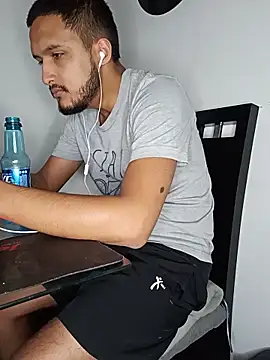 mosmar_20's Live XXX Chat