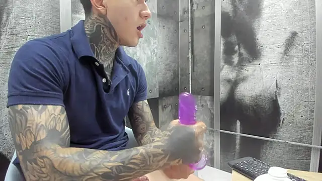 Gury_tattoo Adlı Modelin Canlı XXX Sohbeti