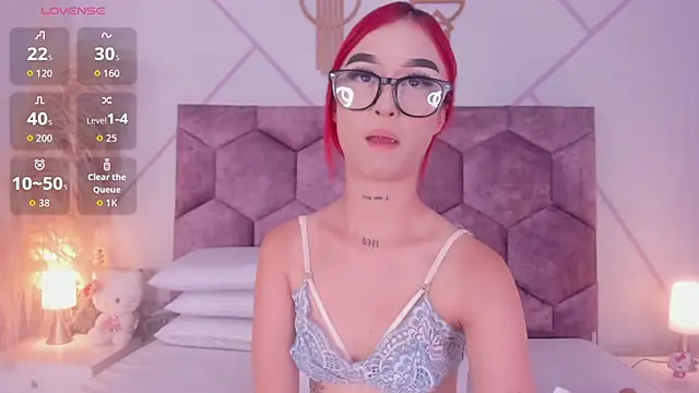 _bella_rossee_'s Live XXX Chat
