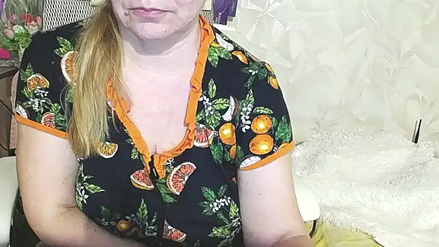 Sala de chat ao vivo de -Medeya-