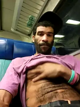 GuyInNYn Live XXX chat