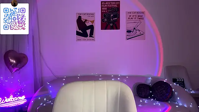 LinaMour 在線直播表演