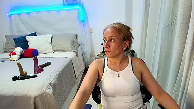 Chat +18 de Naty_Stone ao vivo