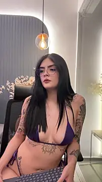 Chat XXX en directo de AliceRitter