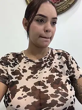 Sara-77 Pertunjukan Webcam