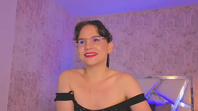 april_summer_ Live XXX-Chat