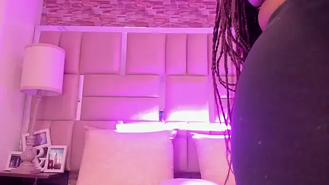 ShaniaBrownn live XXX chat