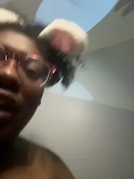 Chat +18 de bunbun420247 ao vivo