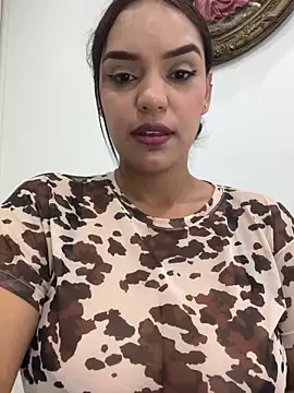 Sara-77n Live XXX chat