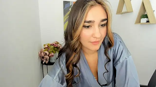 GoldenHeart_1's Live XXX Chat