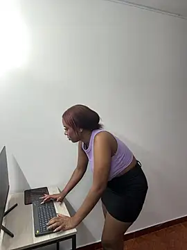دردشة Kloe_rousse01 الجنسية المباشرة