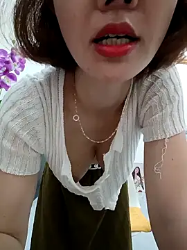 Czat XXX na żywo – Emma_Linh
