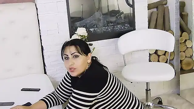 PerfectMom live XXX chat