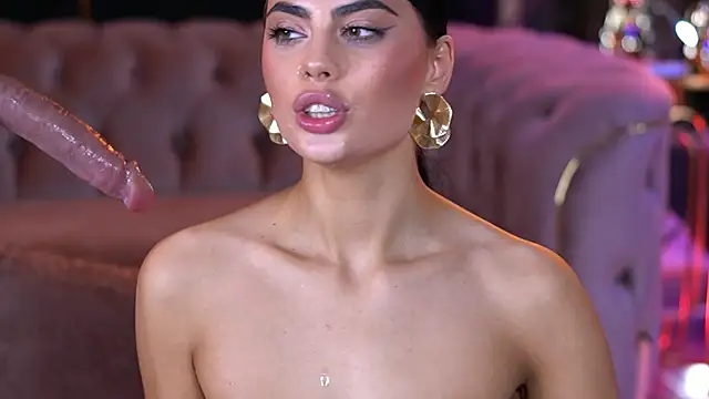 RavennaDArcy's Live XXX Chat
