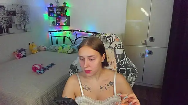CrazyBitchInLace's Live XXX Chat