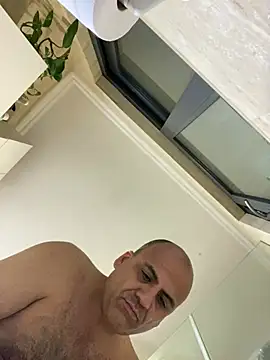 Guapo007sexy webcam show