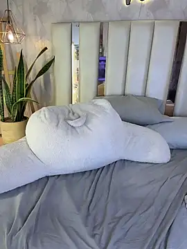 Nicolemorelli2 Adlı Modelin Canlı XXX Sohbeti