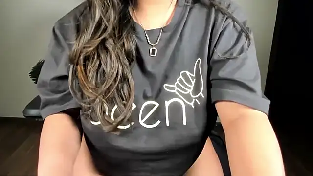 Chat XXX en directo de pradhidi57