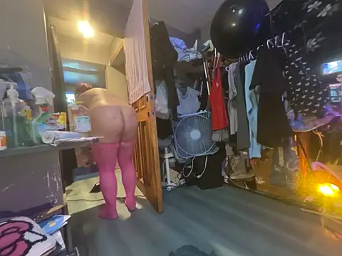 Онлайн чат XXX Juicylucylips69