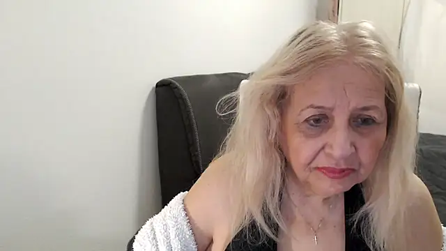 دردشة SusiLifeXXX الجنسية المباشرة