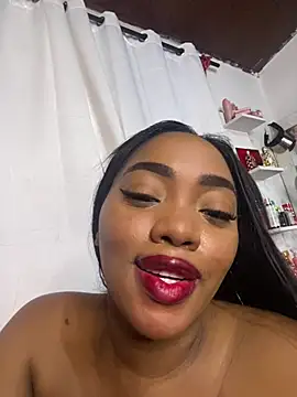 Chat +18 de MonicaSex_ ao vivo