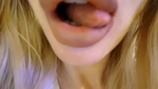 Politeeliza Chat XXX in diretta