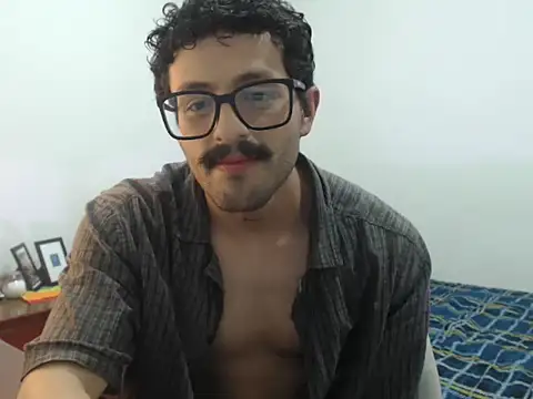 CuriousTomX's Webcam Show
