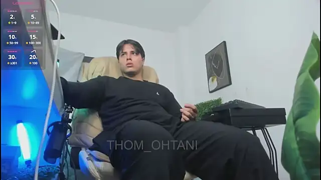 Živý XXX chat Thom_Ohtani