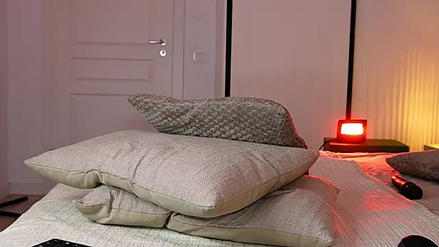 WowMila Webcam show