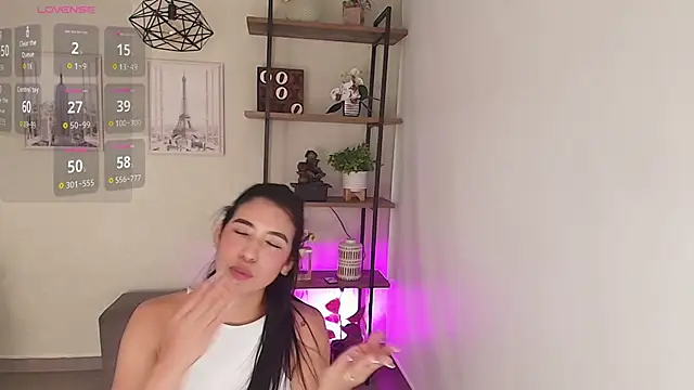 Sassy--Girl Chat XXX in diretta