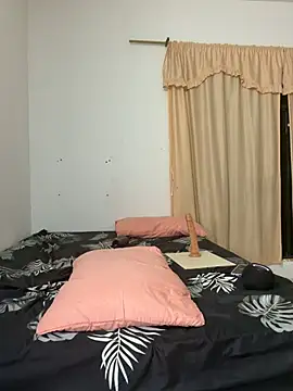 princess_Curves' Live XXX Chat