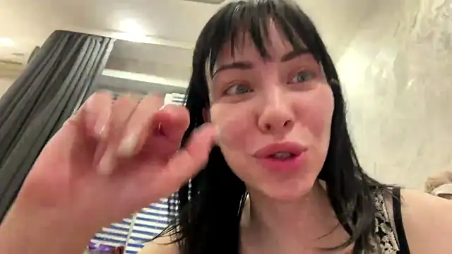 Chat +18 de LuisaAlconcel ao vivo