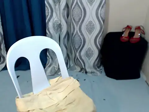 urasianjohnny webkamerás műsora