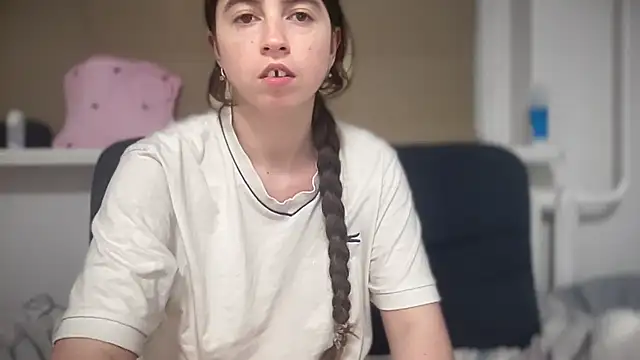 Aphr0ditee Obrolan Langsung XXX