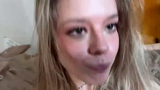 Catrinee's Webcam Show