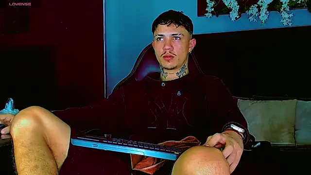 Chat XXX en directo de HannibalLester