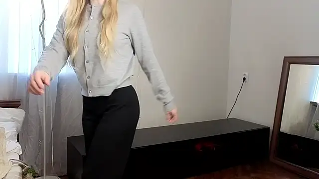 Show modela LavonaMadlem na web-kameri