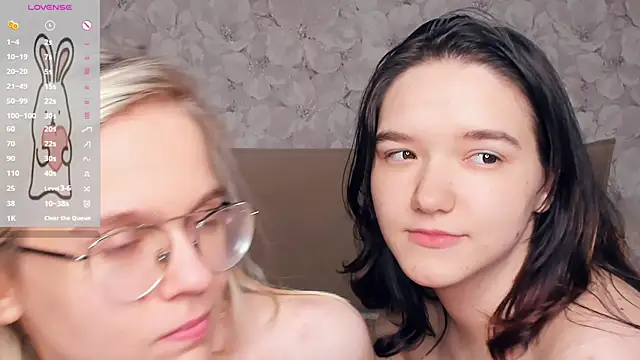 KarinStfleur: вебкам-шоу