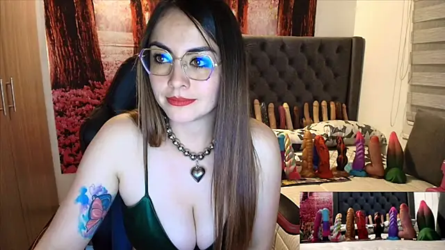 sofia23dirty 即時 XXX 聊天