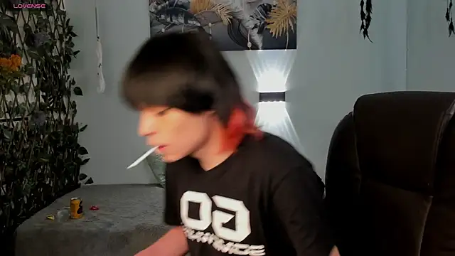 Chat +18 de coby_cum ao vivo