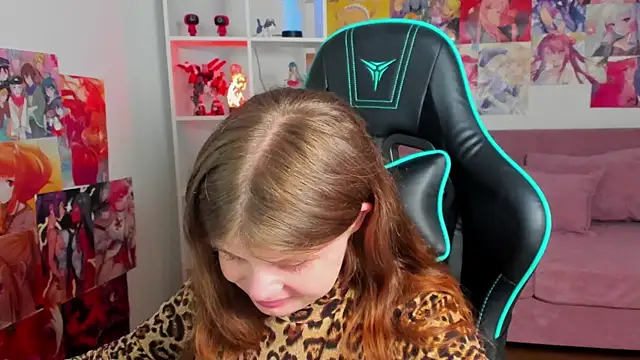ChloeHalses élő XXX-chatje