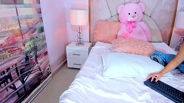 Czat XXX na żywo – little_doll18_
