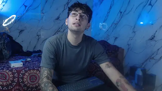 Adrian_Kane webkamerás műsora