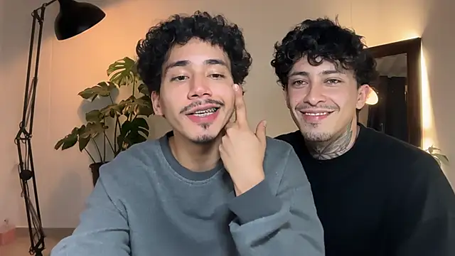 Noah_and_Stevenn Live XXX chat