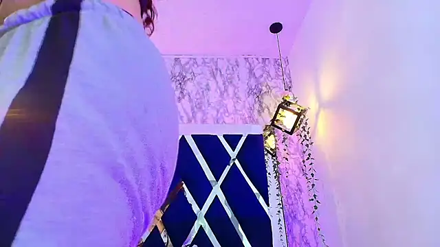 Chat XXX en directo de charlotte_bluee