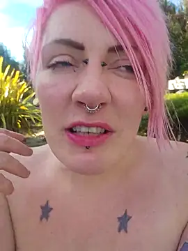 Czat XXX na żywo – PinkTheHawk