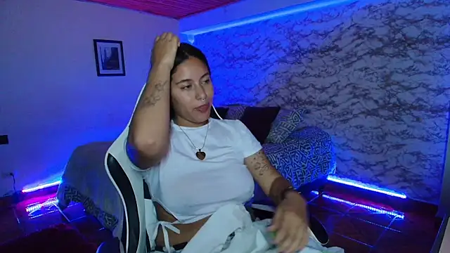 Czat XXX na żywo – Camila_IRoose